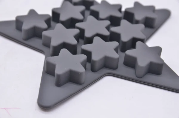 Food Grade  BPA Free Cute Ice Mold Stars Shaped Mold Ice Cubes Round Silicone Mold - Image 2